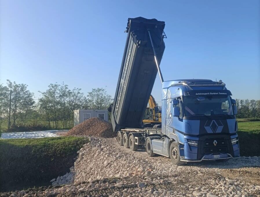 Trasporto sabbia a Vicenza: soluzioni affidabili per cantieri e forniture edili